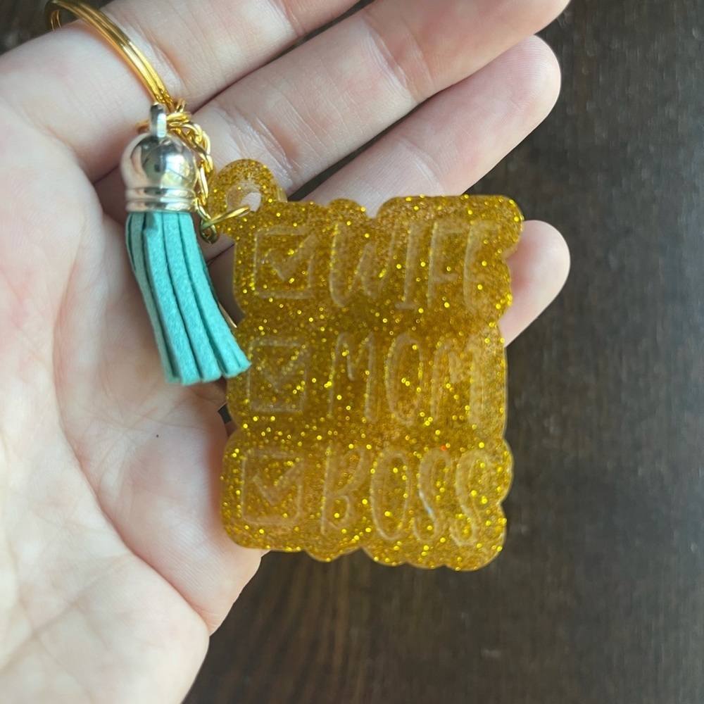🎉🎉3x HP🎉🎉 Handmade✅ Wife ✅ Mom ✅ Boss Keychain - Picture 2 of 7